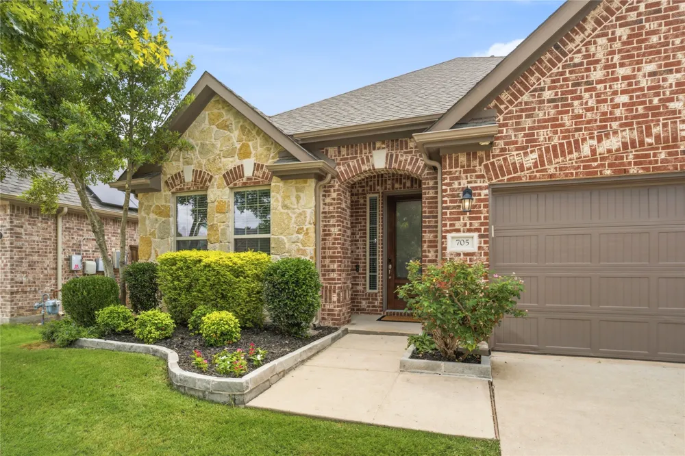 705 Llano Falls Drive McKinney, TX 75071