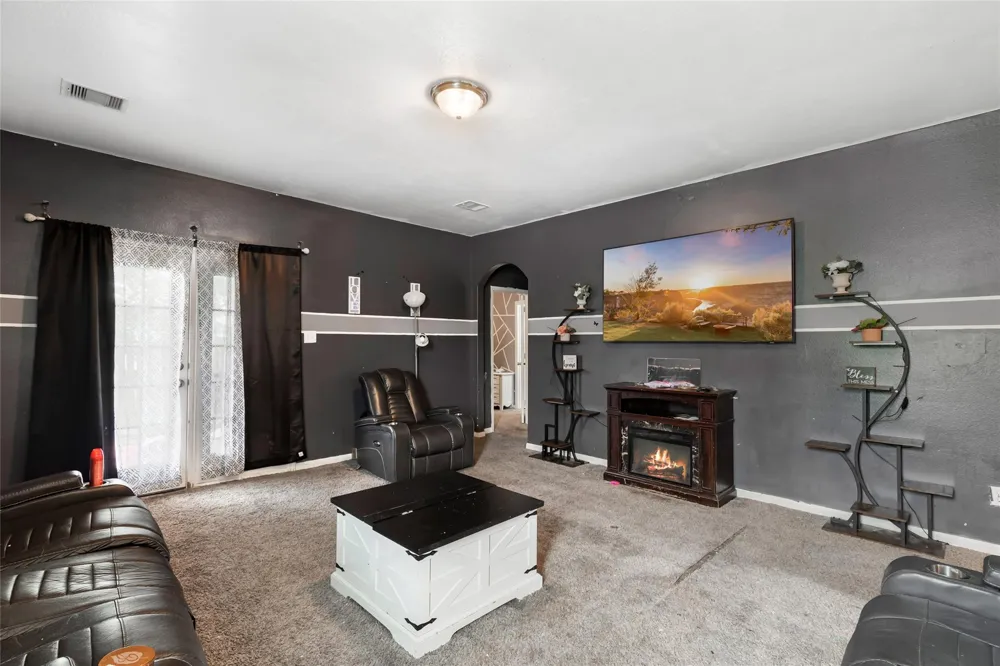 2707 Tracy Lane Highlands, TX 77562