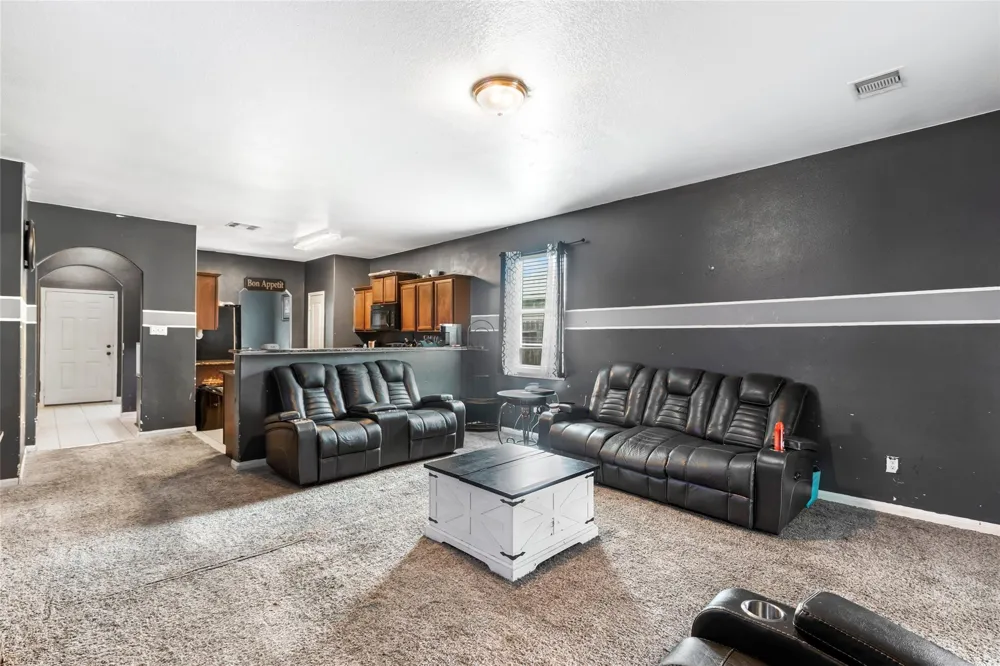 2707 Tracy Lane Highlands, TX 77562