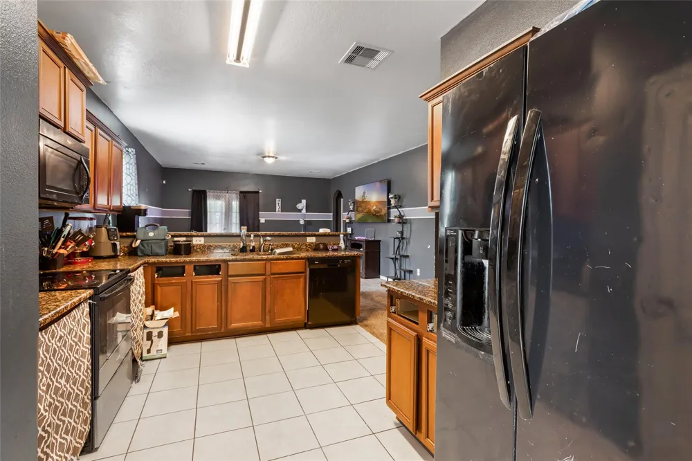 2707 Tracy Lane Highlands, TX 77562