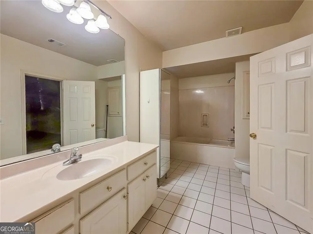 2502 Oak Hill Overlook Duluth, GA 30097