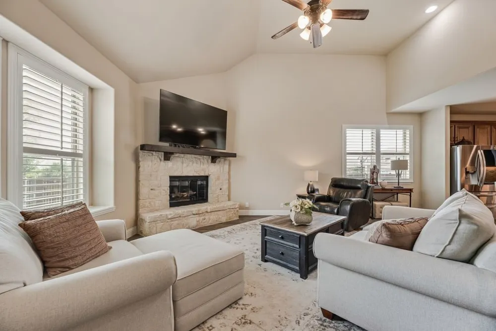 516 W North Creek Drive Sherman, TX 75092