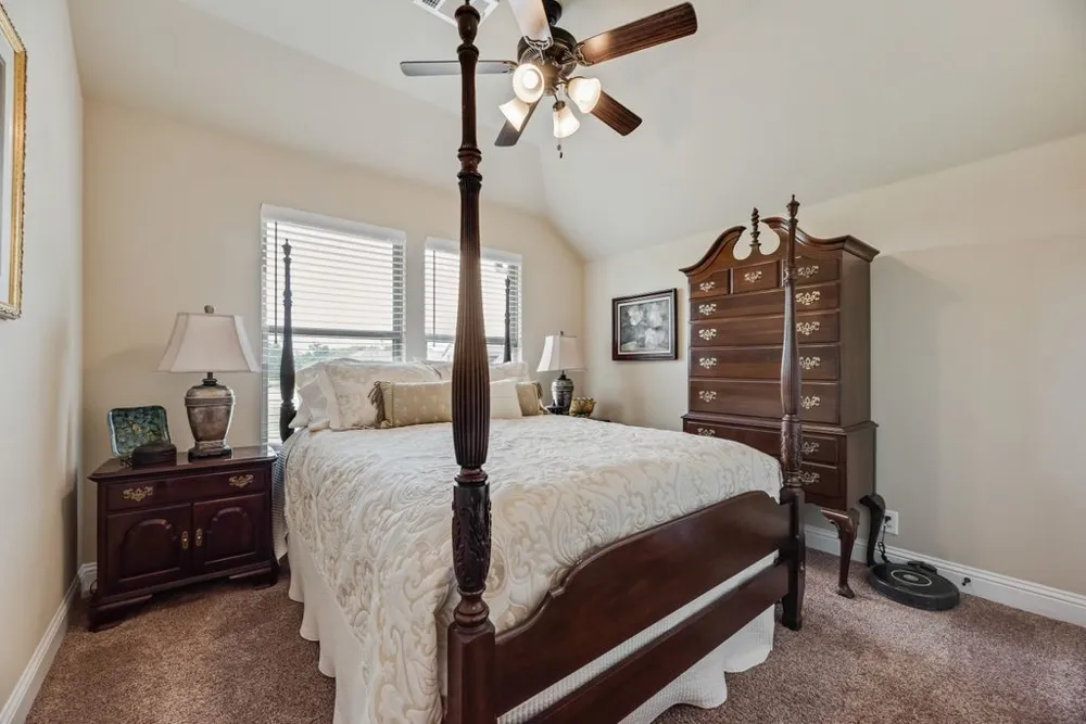 516 W North Creek Drive Sherman, TX 75092