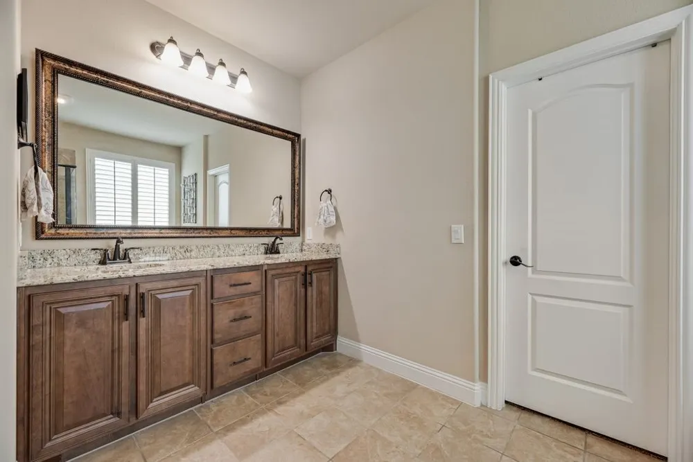 516 W North Creek Drive Sherman, TX 75092