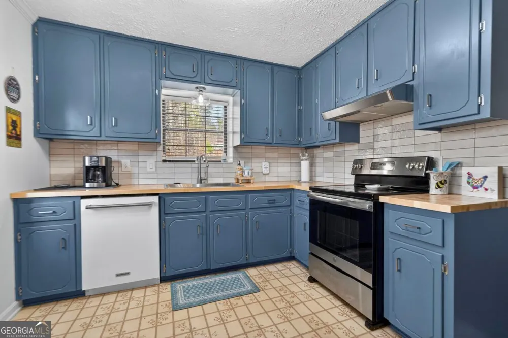 219 Hickory PASS Sparta, GA 31087