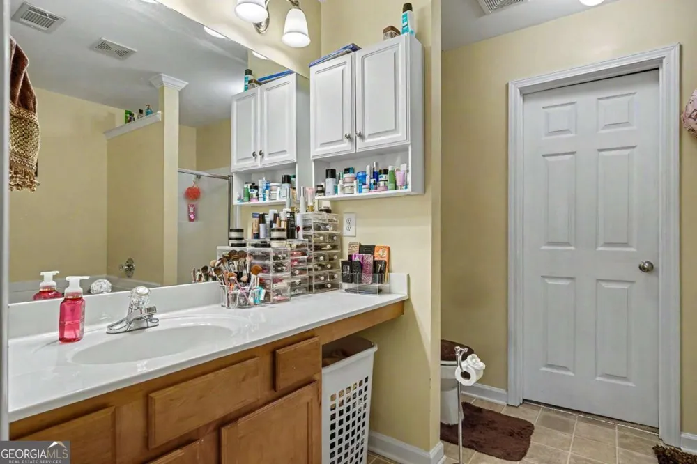 2091 Lakeshore Overlook DR NW Kennesaw, GA 30152