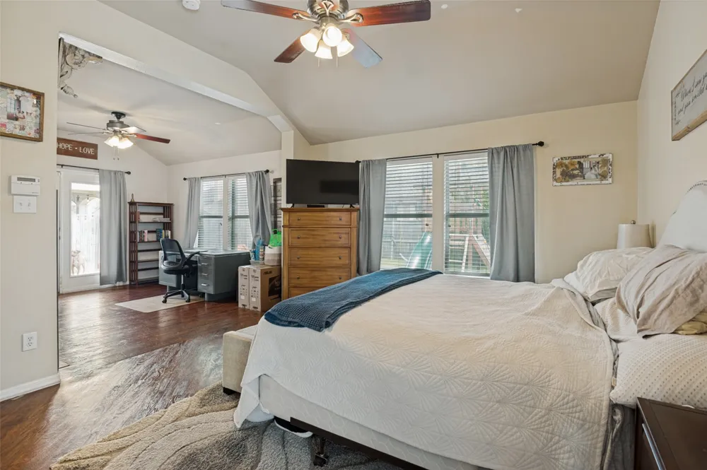 2847 Tranquilo Grand Prairie, TX 75054