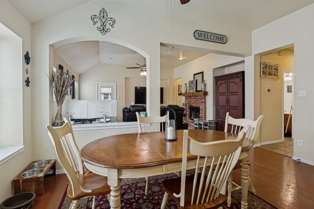 2847 Tranquilo Grand Prairie, TX 75054