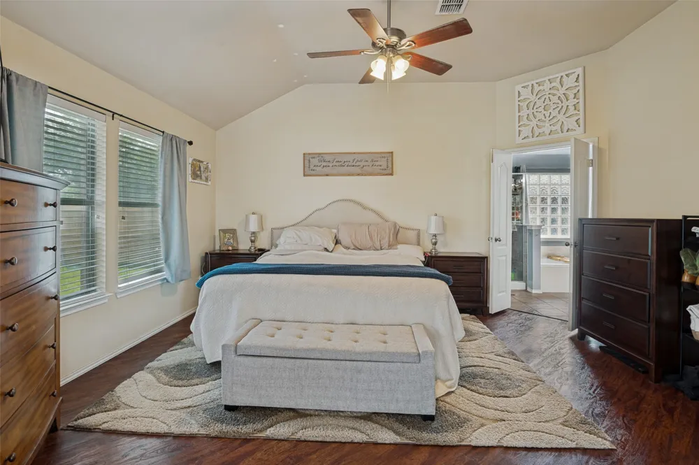 2847 Tranquilo Grand Prairie, TX 75054