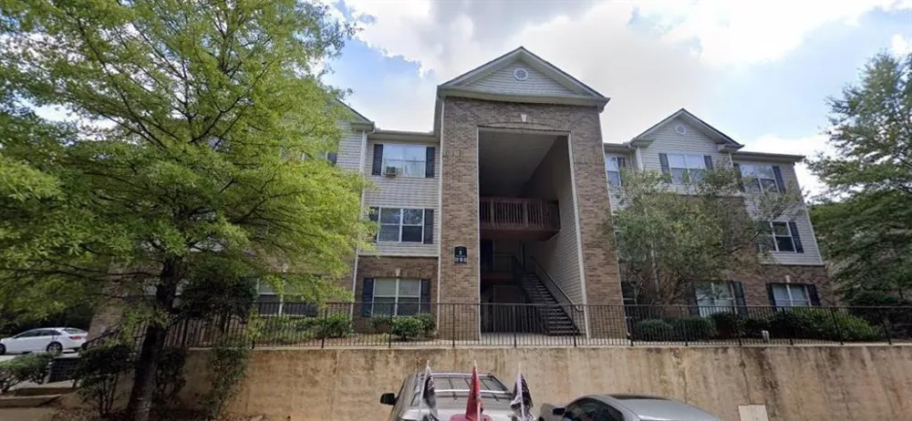 2102 Par Three Way Lithonia, GA 30038