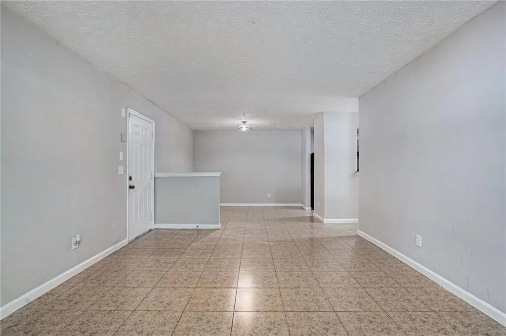 2102 Par Three Way Lithonia, GA 30038