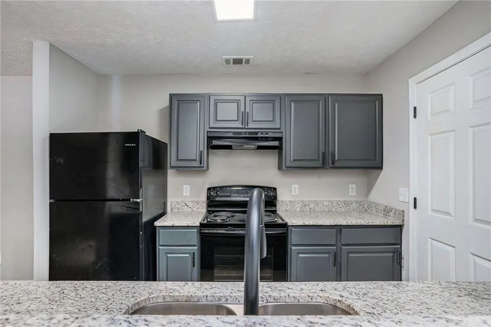 2102 Par Three Way Lithonia, GA 30038
