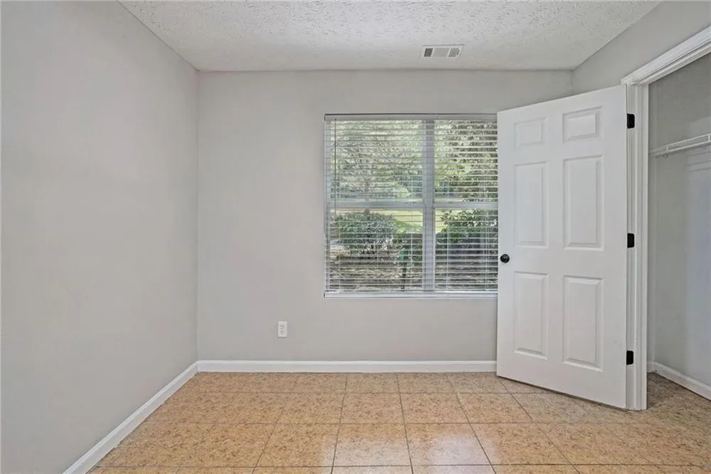 2102 Par Three Way Lithonia, GA 30038