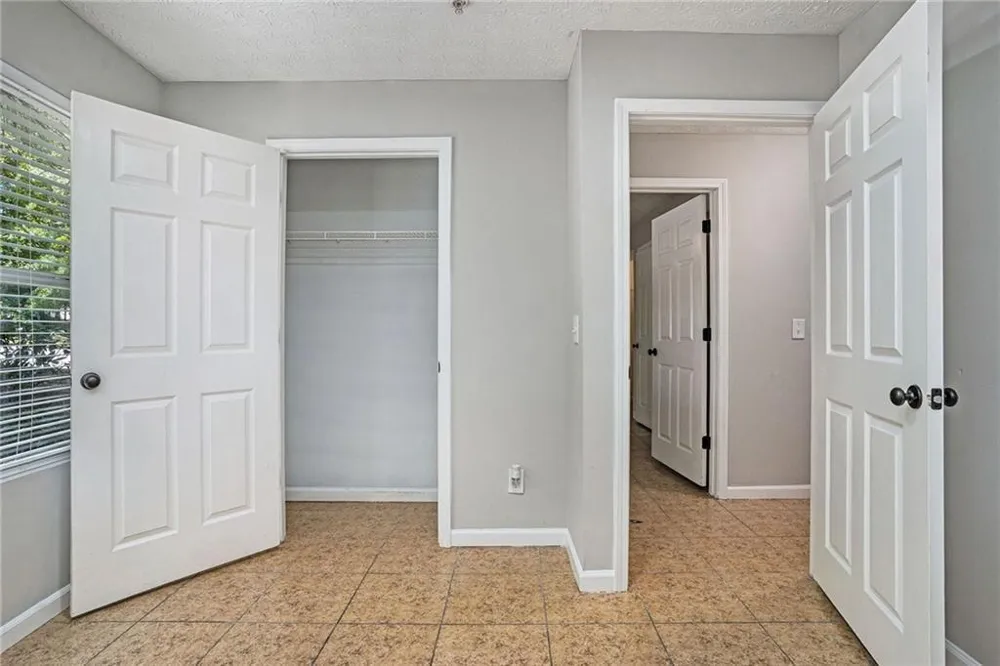 2102 Par Three Way Lithonia, GA 30038