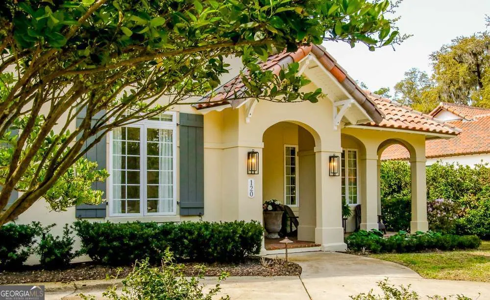 120 Governors CIR St. Simons, GA 31522