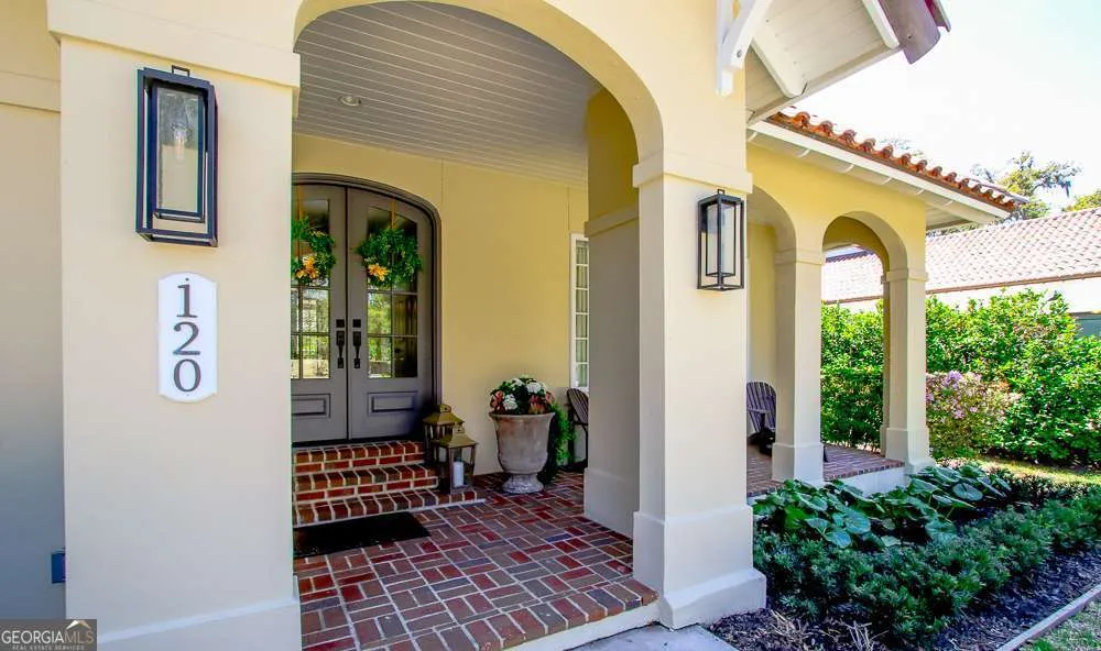 120 Governors CIR St. Simons, GA 31522