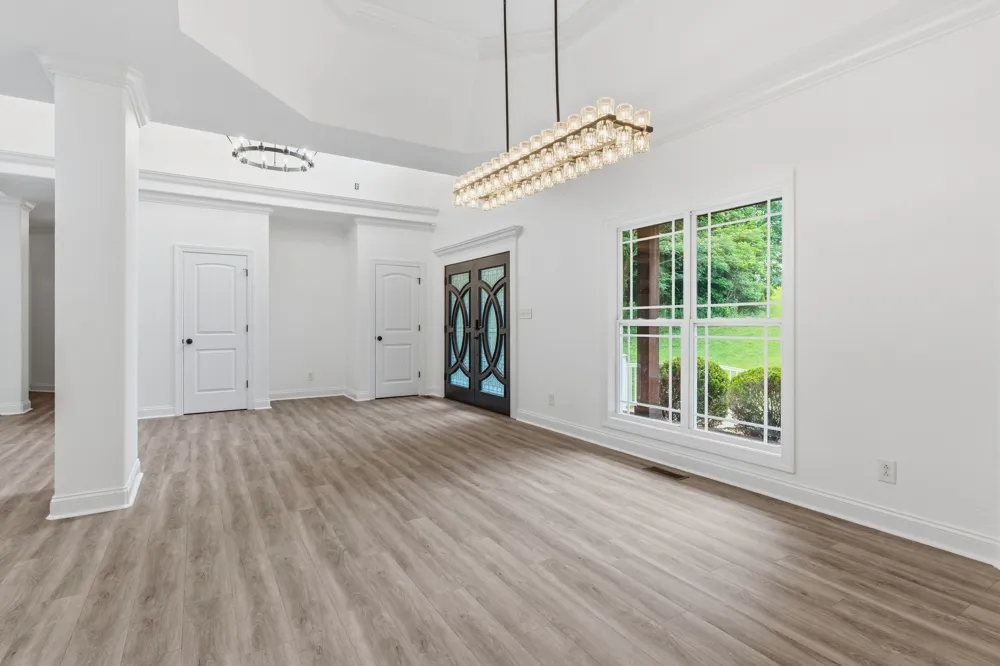 2214 Trieste Trl Adams, TN 37010