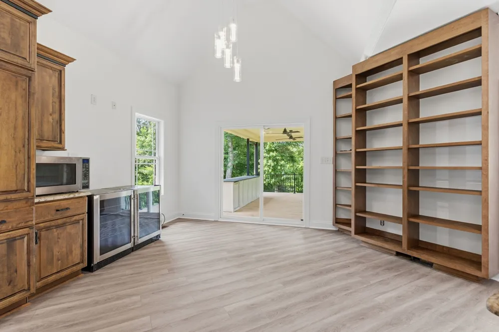 2214 Trieste Trl Adams, TN 37010