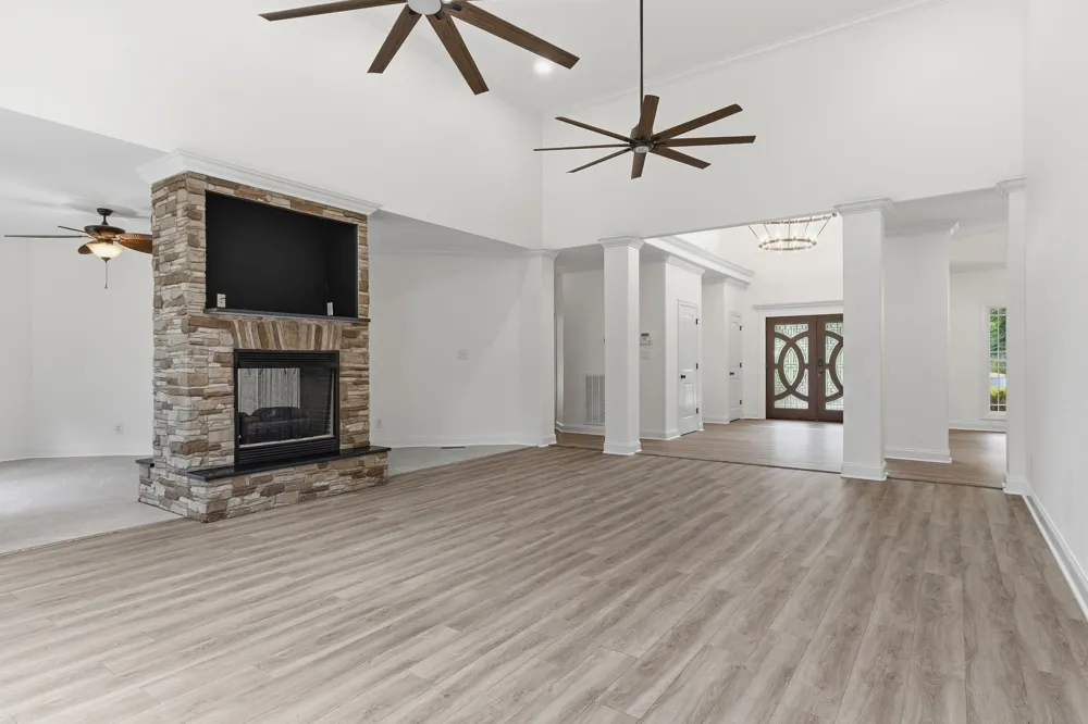 2214 Trieste Trl Adams, TN 37010