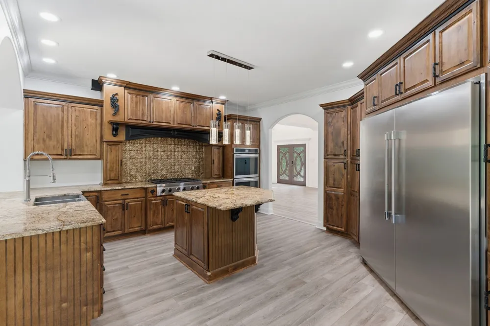 2214 Trieste Trl Adams, TN 37010