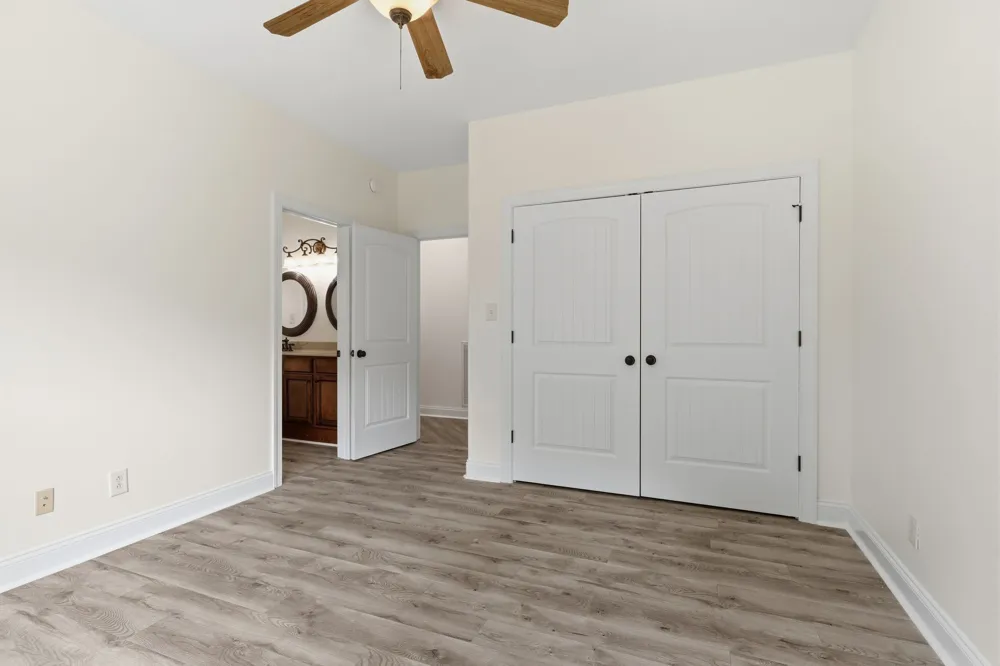 2214 Trieste Trl Adams, TN 37010