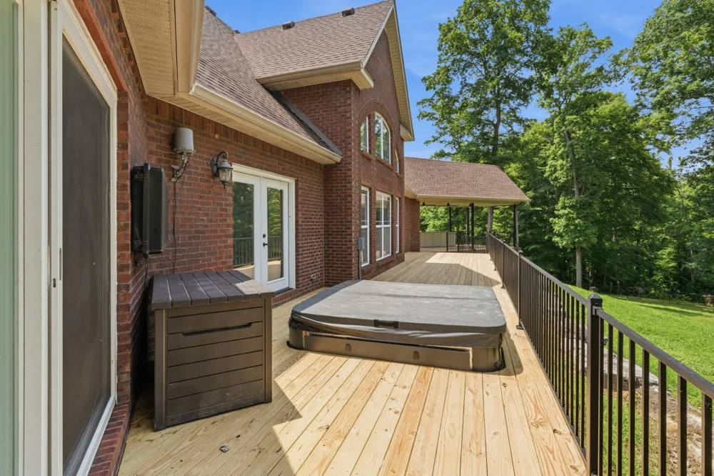 2214 Trieste Trl Adams, TN 37010