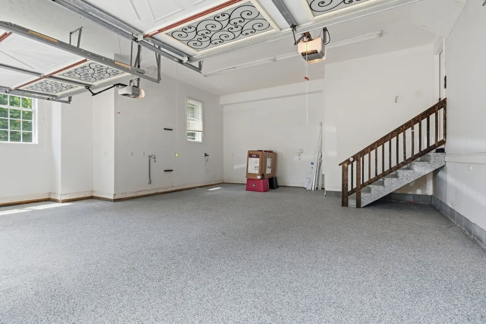 2214 Trieste Trl Adams, TN 37010