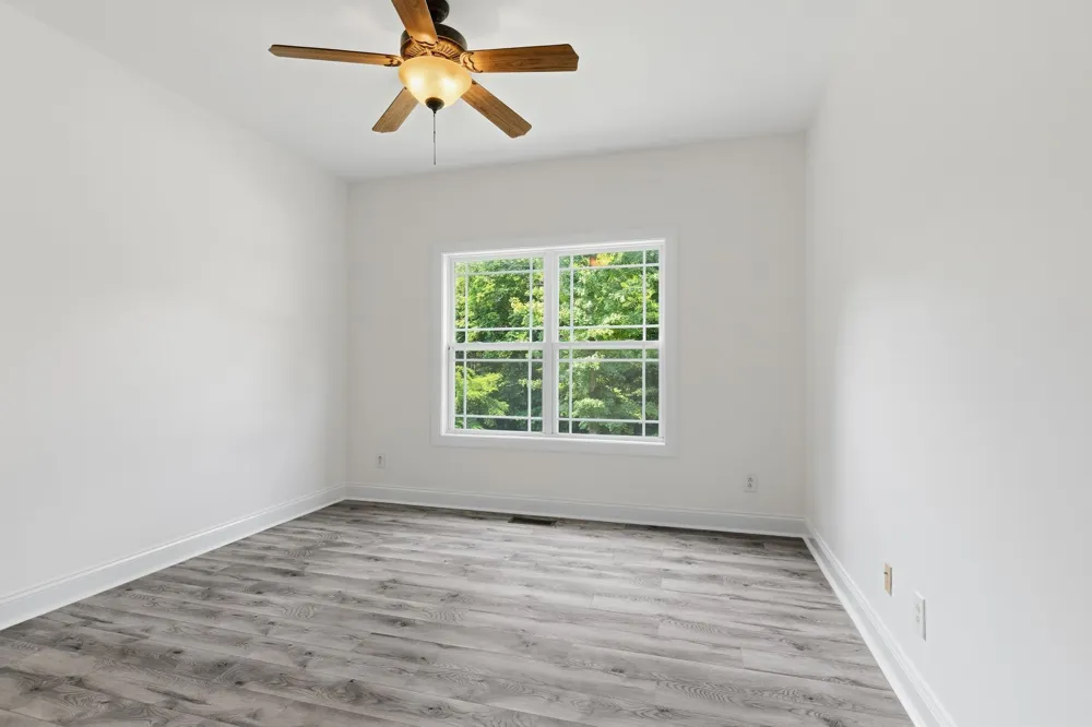 2214 Trieste Trl Adams, TN 37010