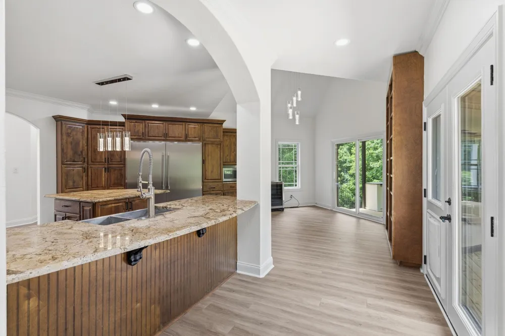 2214 Trieste Trl Adams, TN 37010