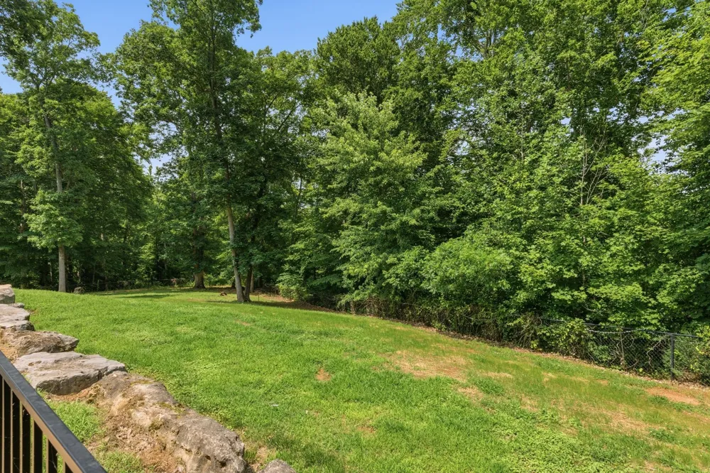 2214 Trieste Trl Adams, TN 37010