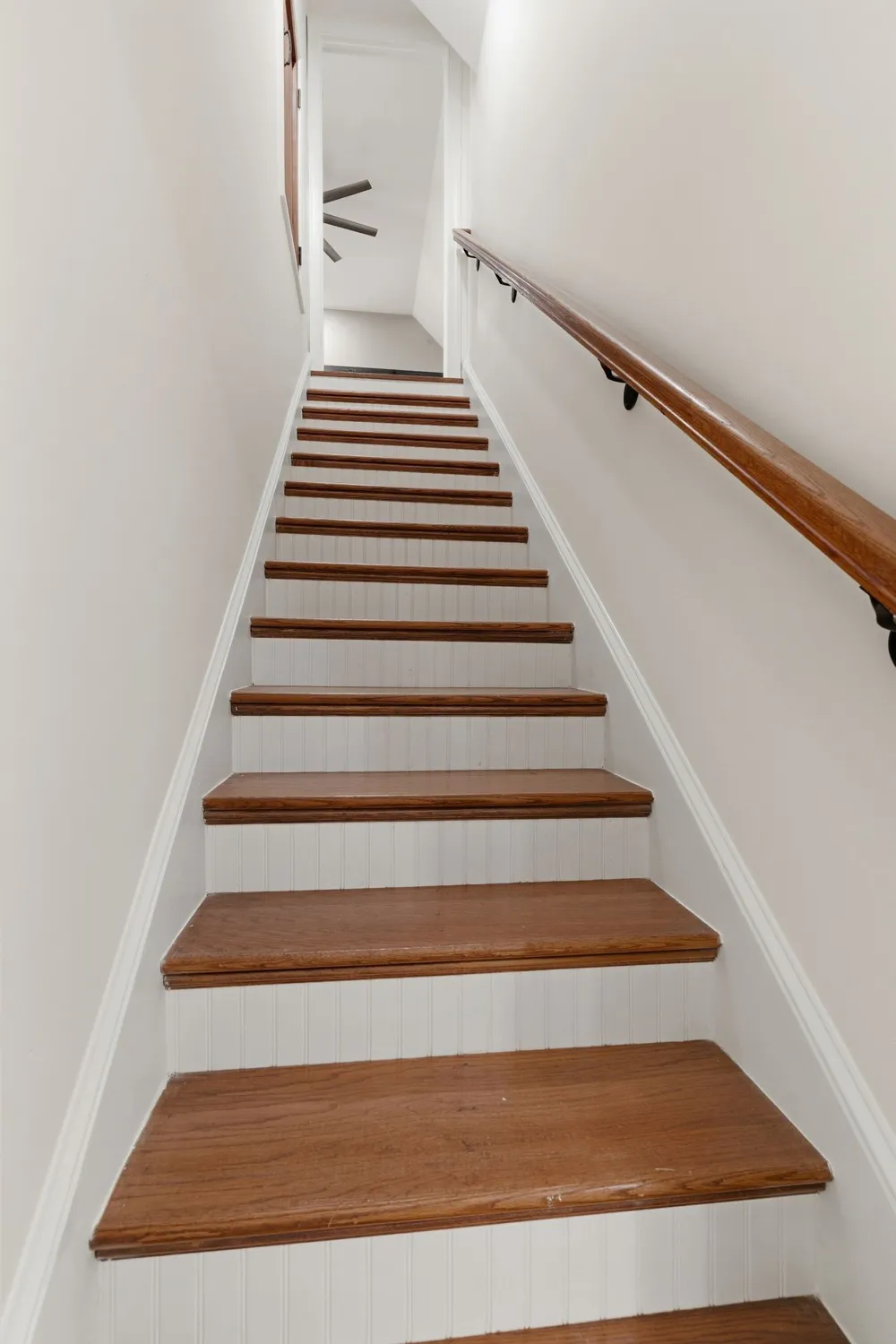 2214 Trieste Trl Adams, TN 37010