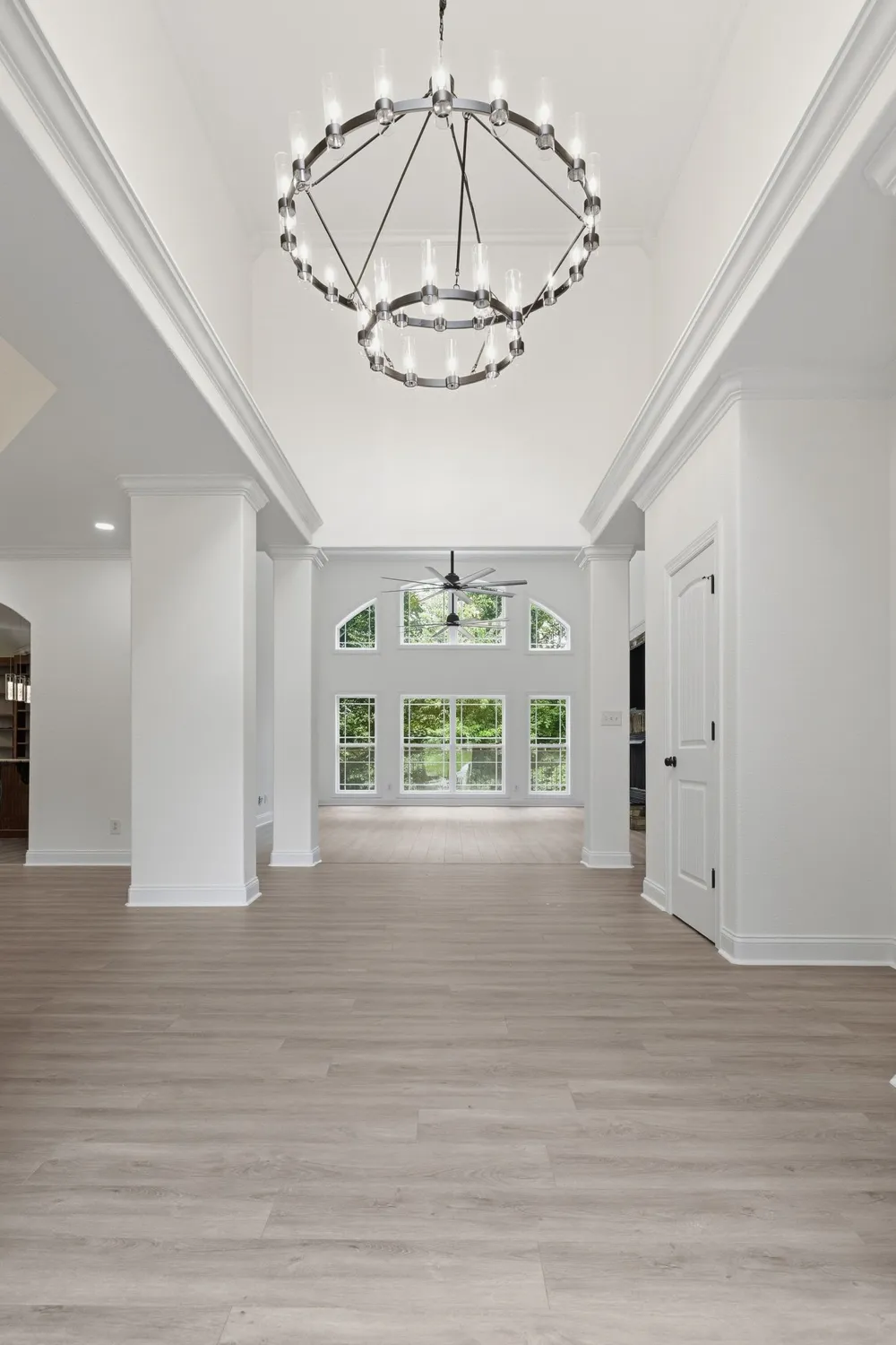2214 Trieste Trl Adams, TN 37010