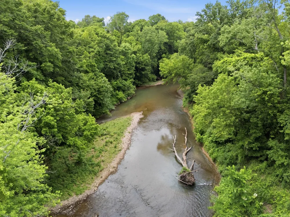 2214 Trieste Trl Adams, TN 37010