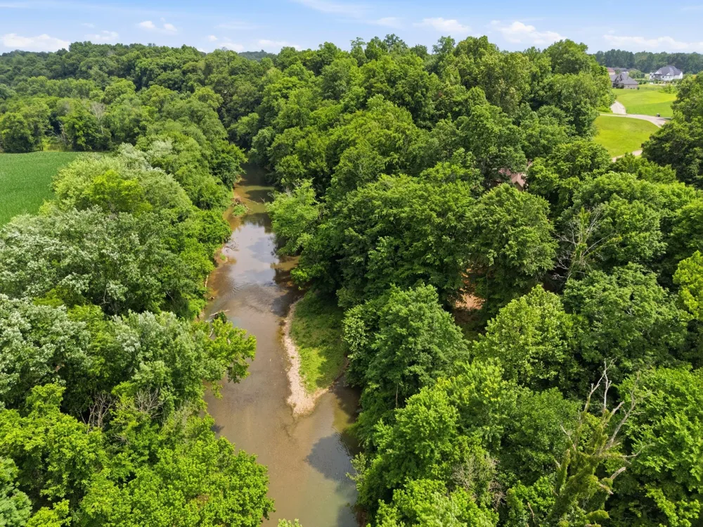 2214 Trieste Trl Adams, TN 37010