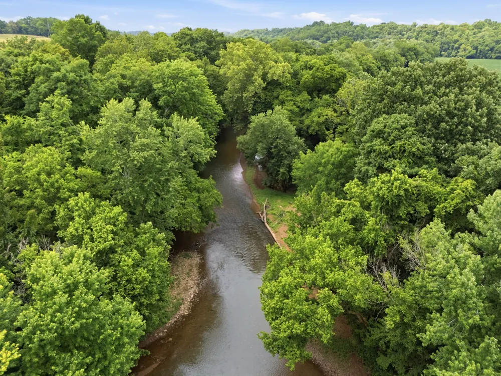 2214 Trieste Trl Adams, TN 37010