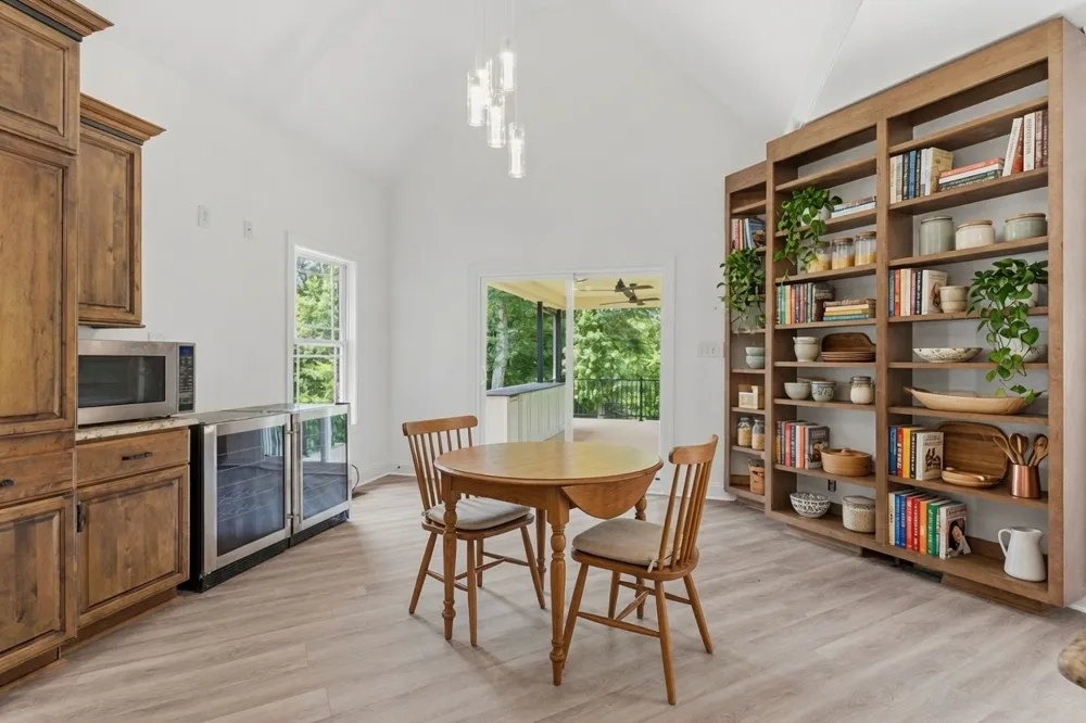 2214 Trieste Trl Adams, TN 37010