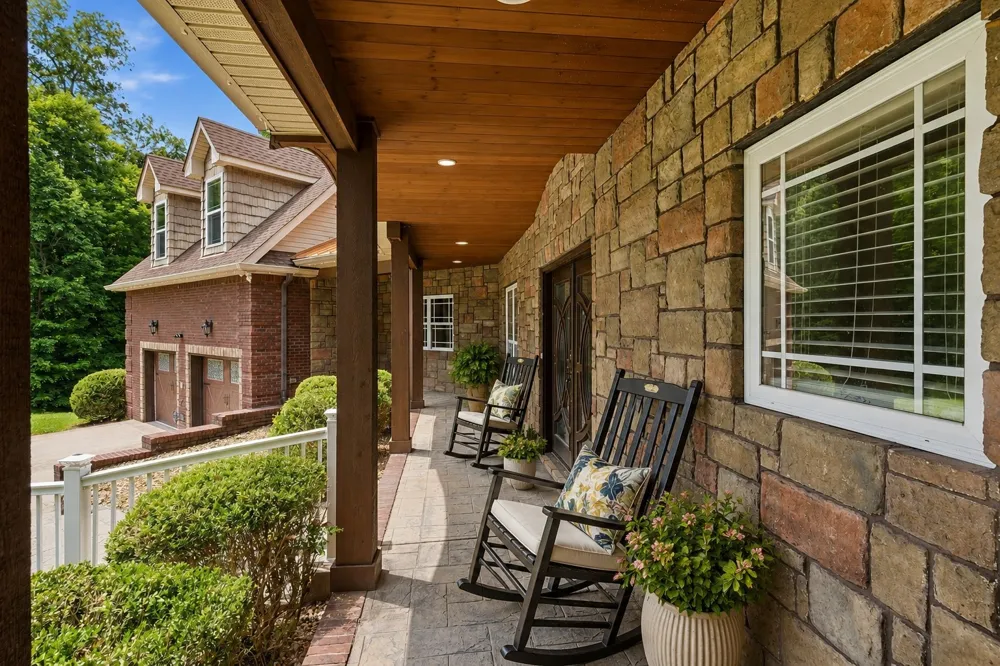 2214 Trieste Trl Adams, TN 37010