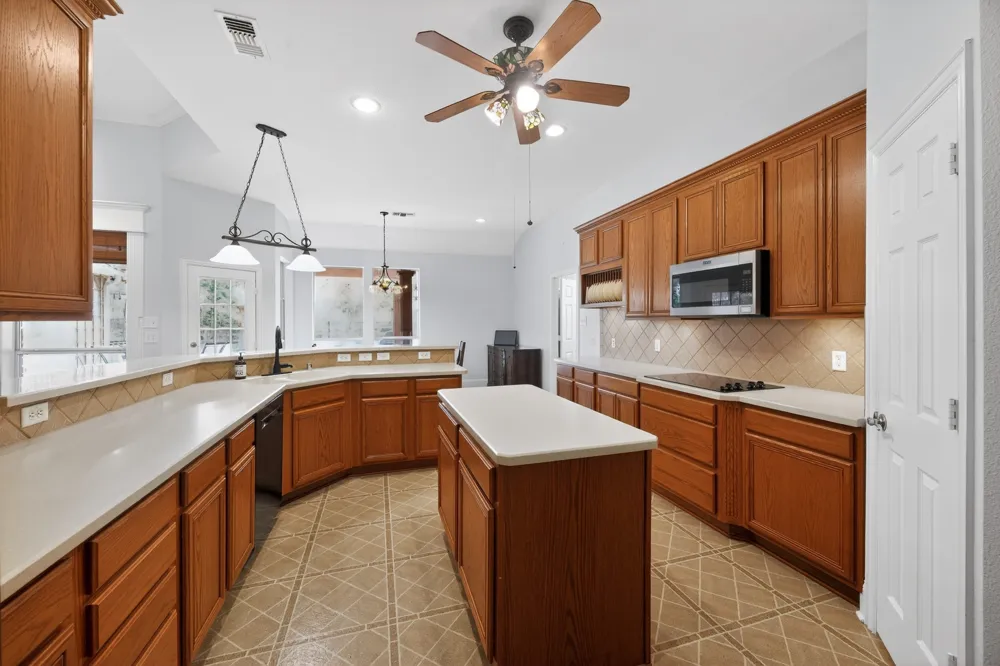195 Connor Lane Allen, TX 75002