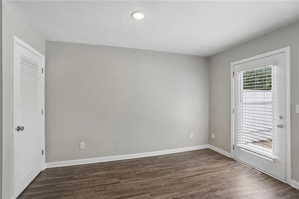 4422 Pinscher Street Union City, GA 30291