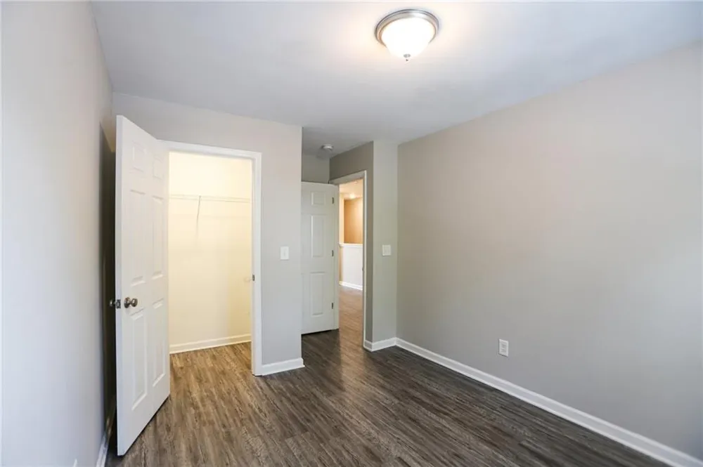 4422 Pinscher Street Union City, GA 30291