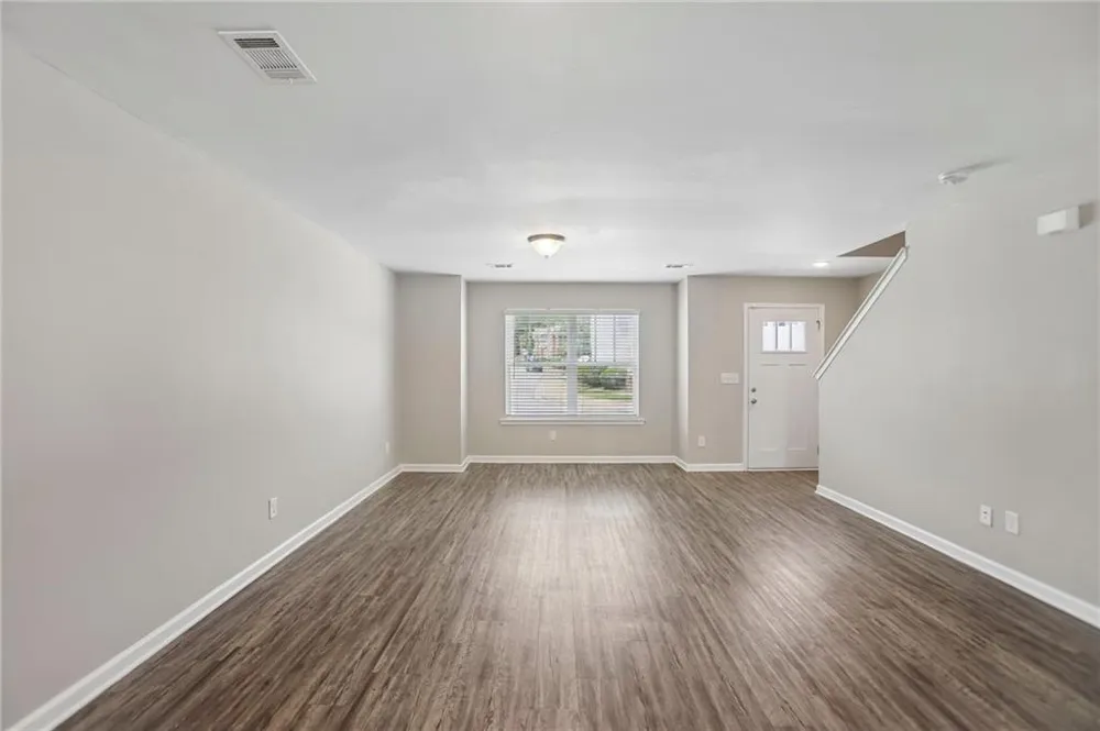 4422 Pinscher Street Union City, GA 30291