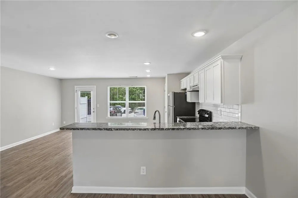 4422 Pinscher Street Union City, GA 30291