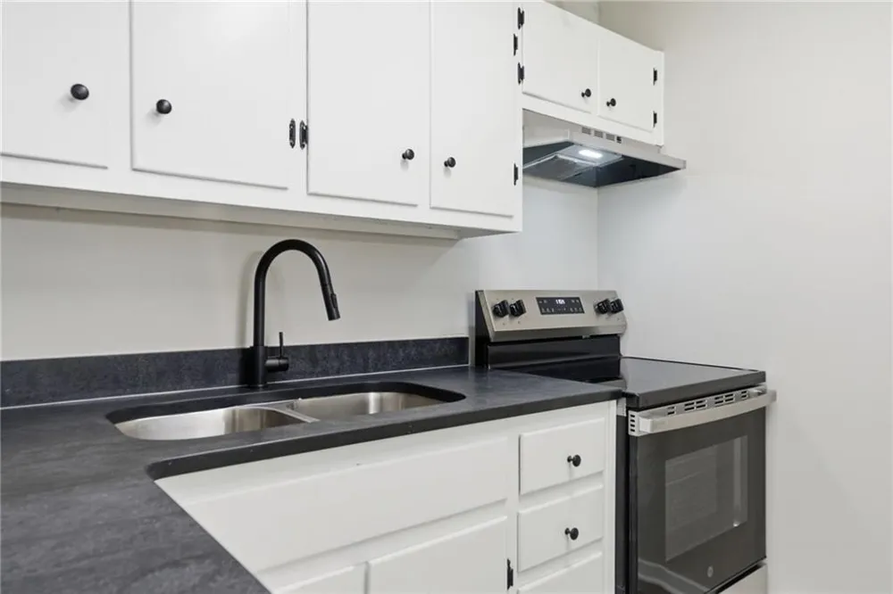 4913 Bartlett Road Forest Park, GA 30297