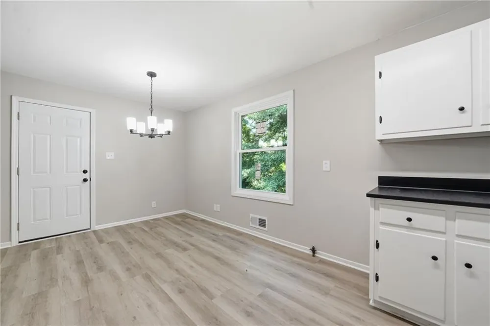 4913 Bartlett Road Forest Park, GA 30297