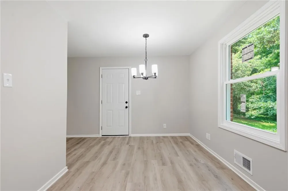 4913 Bartlett Road Forest Park, GA 30297
