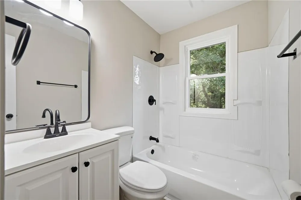 4913 Bartlett Road Forest Park, GA 30297