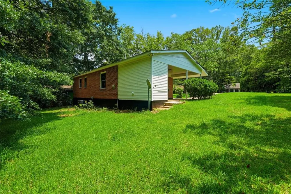 4913 Bartlett Road Forest Park, GA 30297