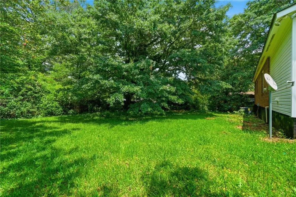 4913 Bartlett Road Forest Park, GA 30297