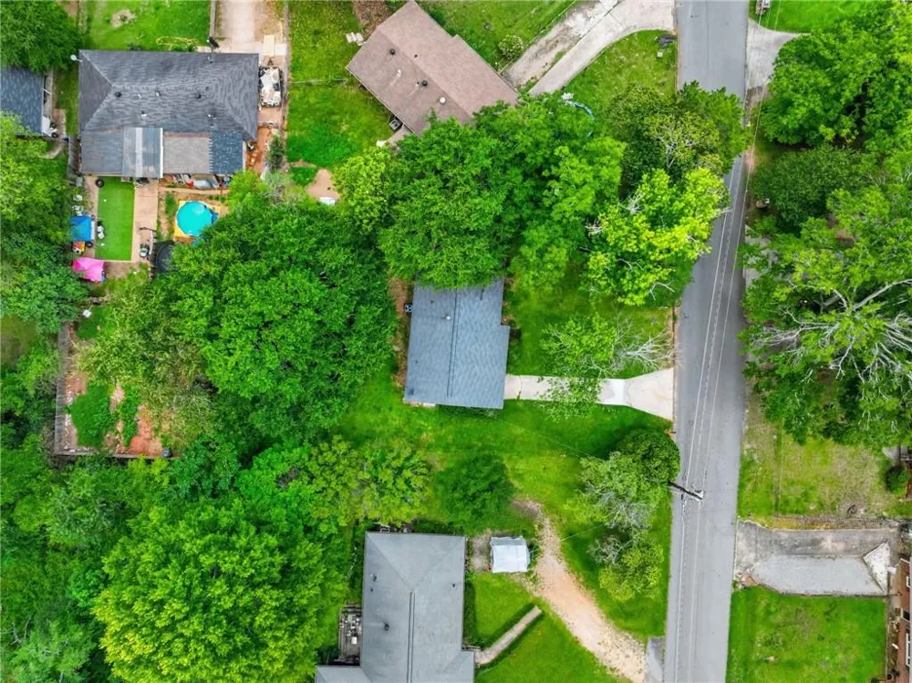 4913 Bartlett Road Forest Park, GA 30297