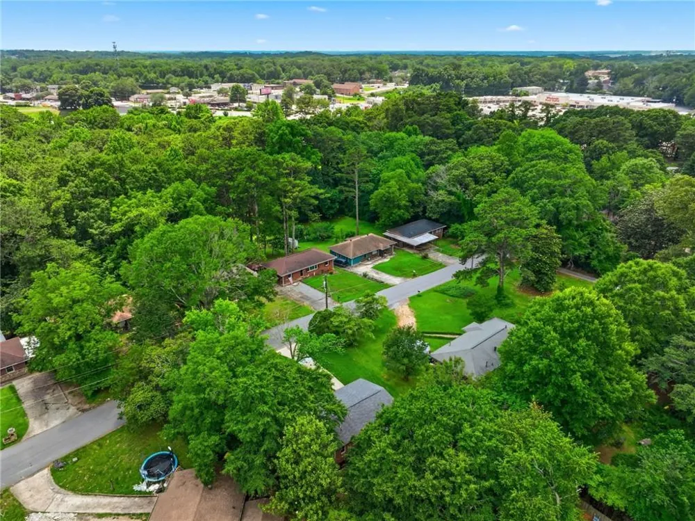 4913 Bartlett Road Forest Park, GA 30297